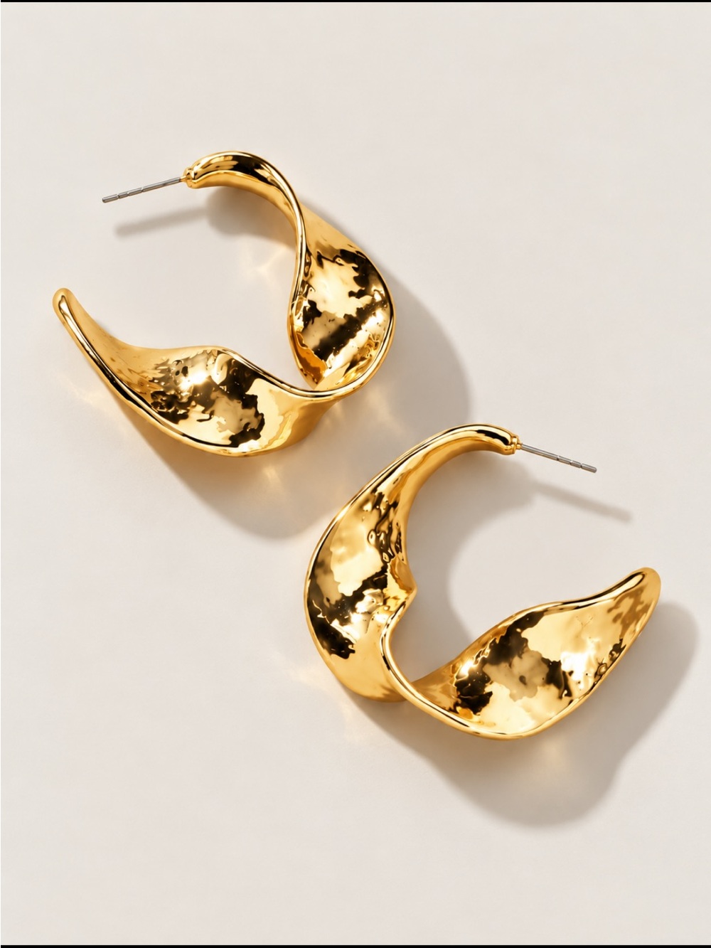 New! Gold Twist Hoop Earrings (1076) NWOT